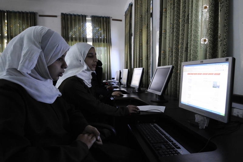 Promoting Youth Rights at Work: lessons learned from Indonesia and Jordan